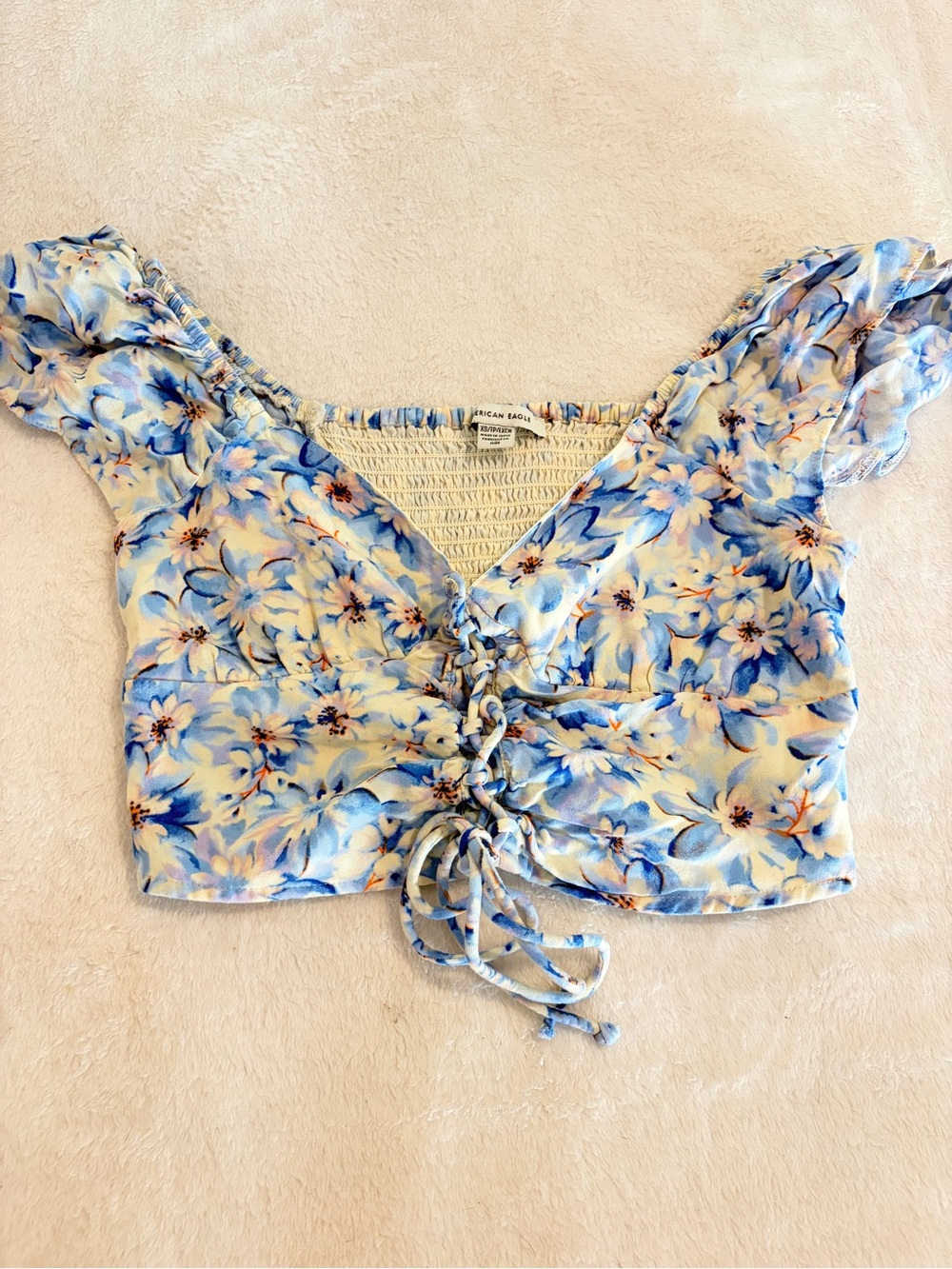 American Eagle floral blouse 💐🩵